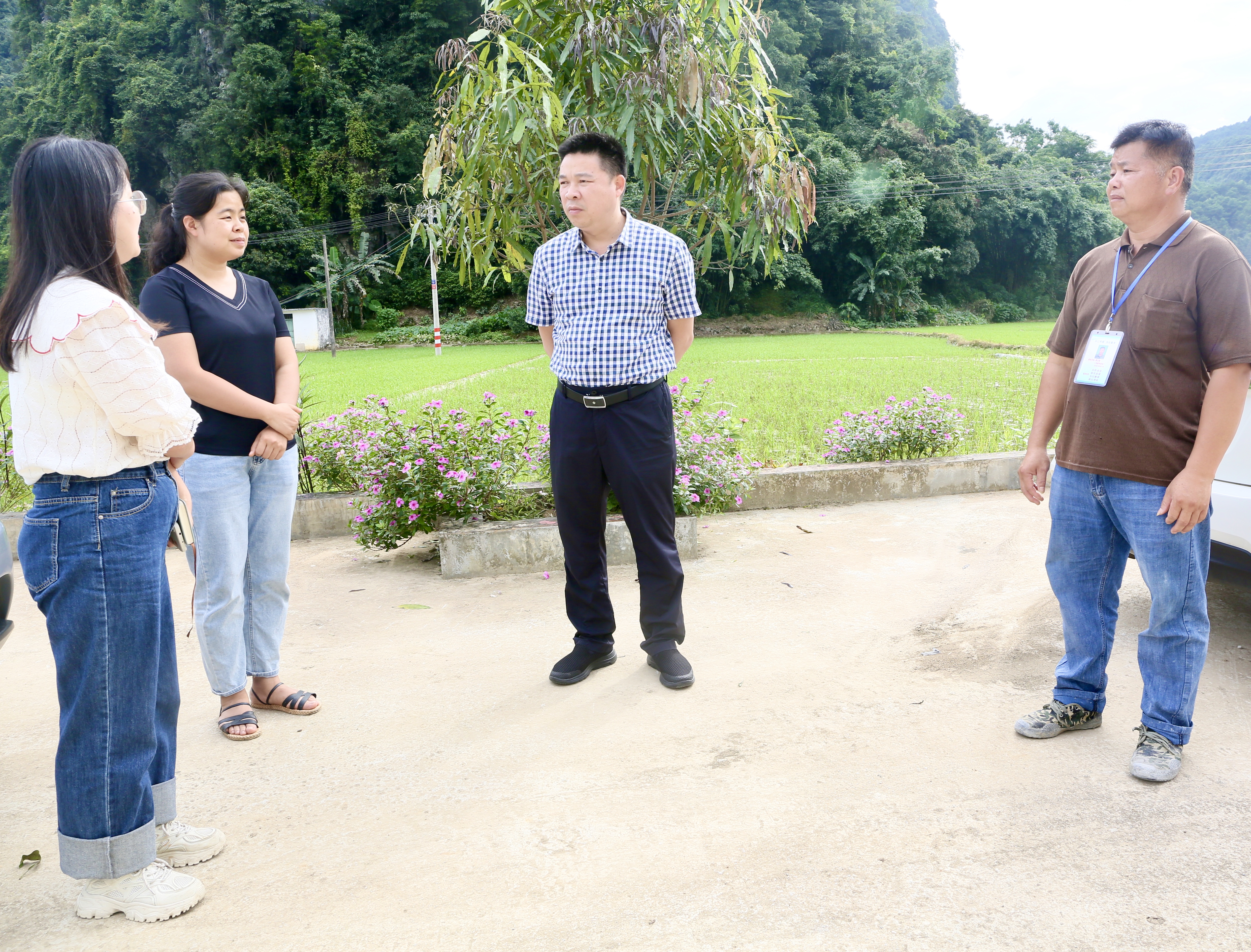 榜圩镇领导团队引领地方发展新篇章